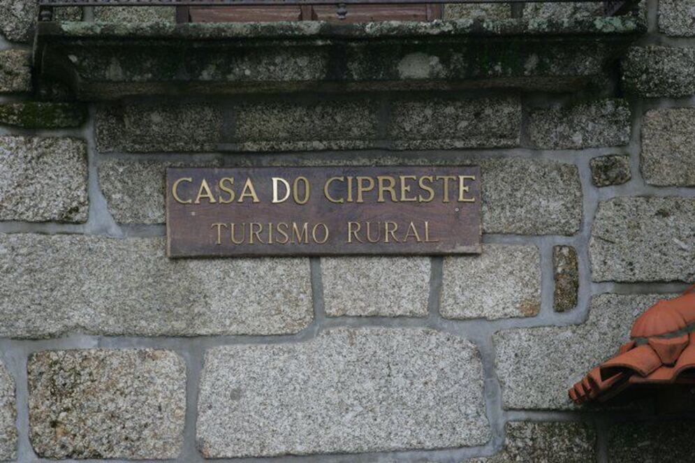 fonte: casa do cipreste