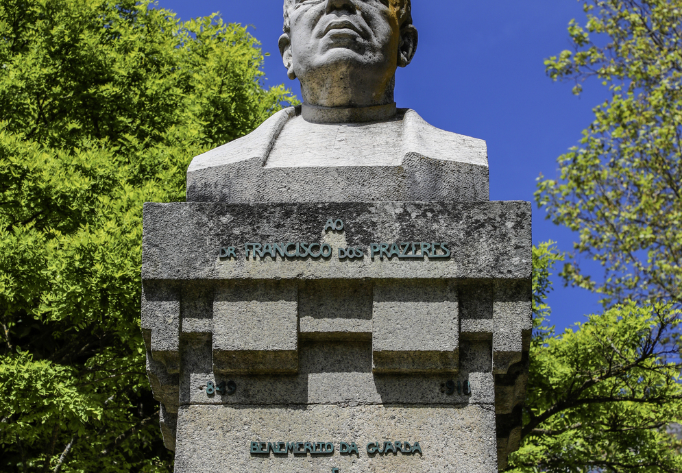 busto dr. francisco dos prazeres