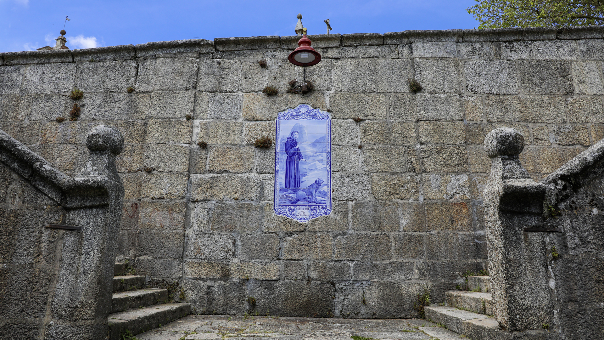 Azulejo de Frei Pedro da Guarda;