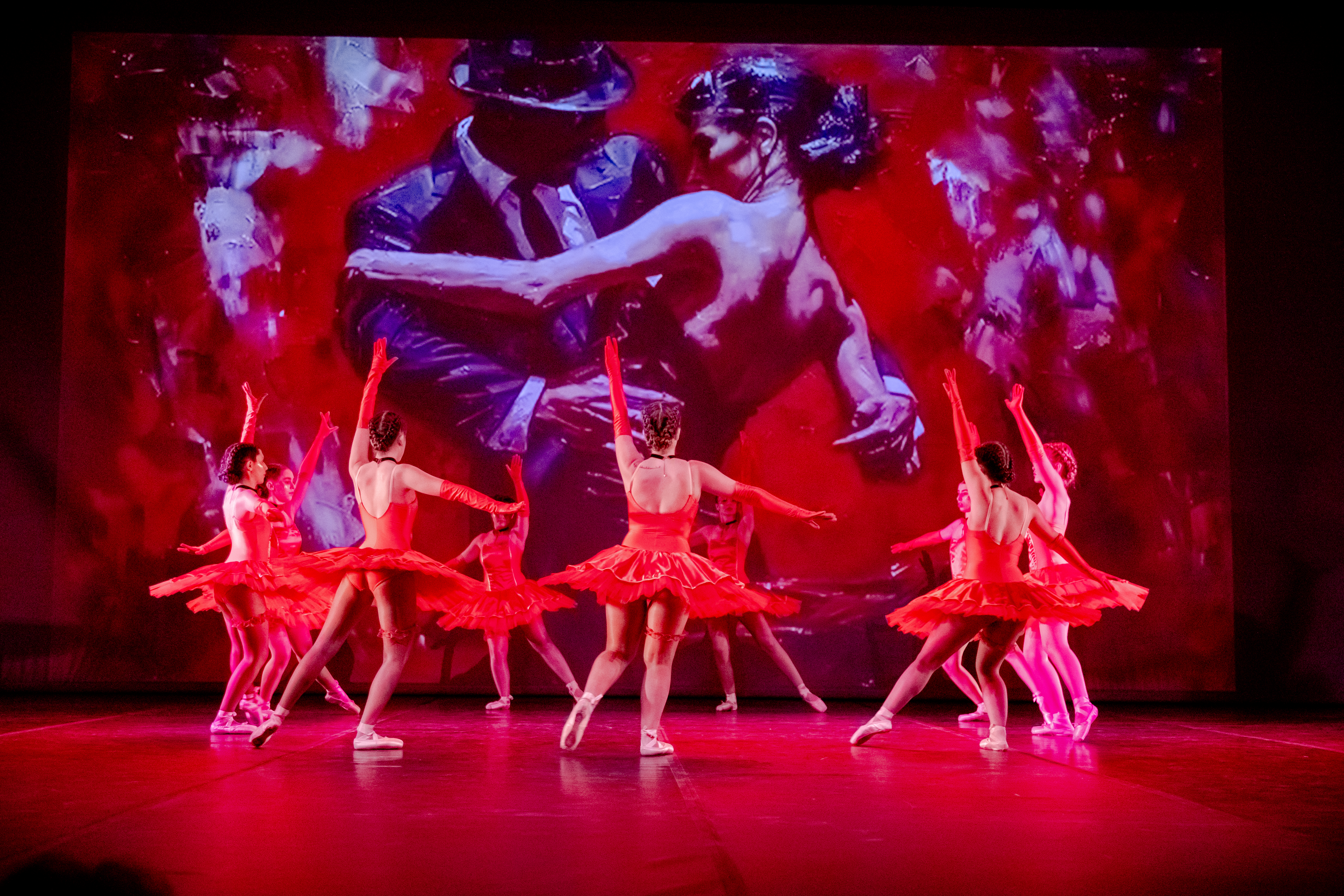 EXTRAPROGRAMAÇÃO / DANÇA | Espetáculo de Ballet e Dança Moderna da Escola do Centro Cultural da Guarda